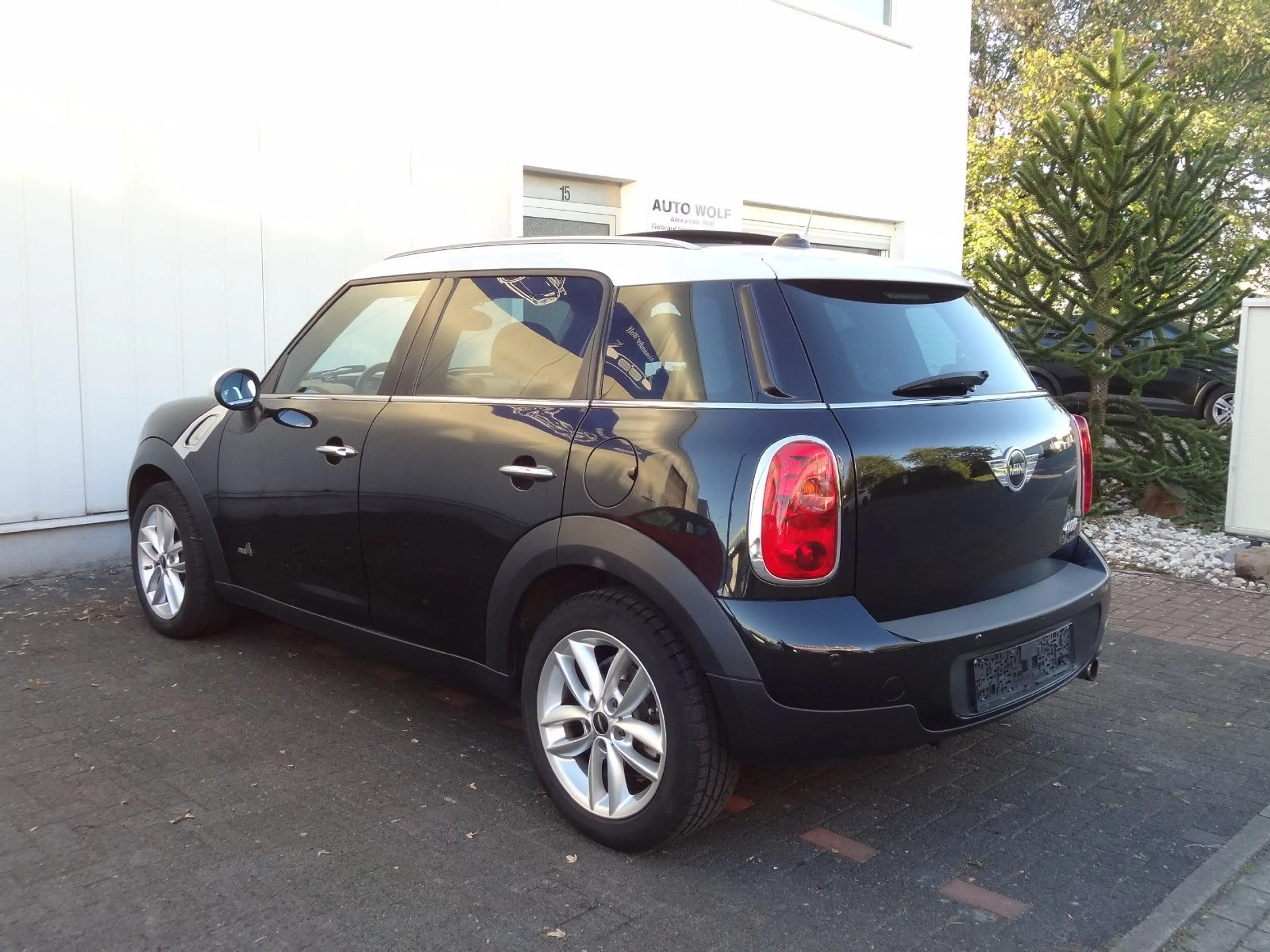 MINI Cooper D Countryman ALL4 Aut./Navi/Xenon/Leder/ — photo 6