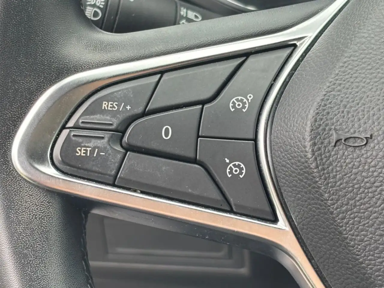 Renault Captur Captur 1.6 E-Tech hybrid Intens 145cv auto 18