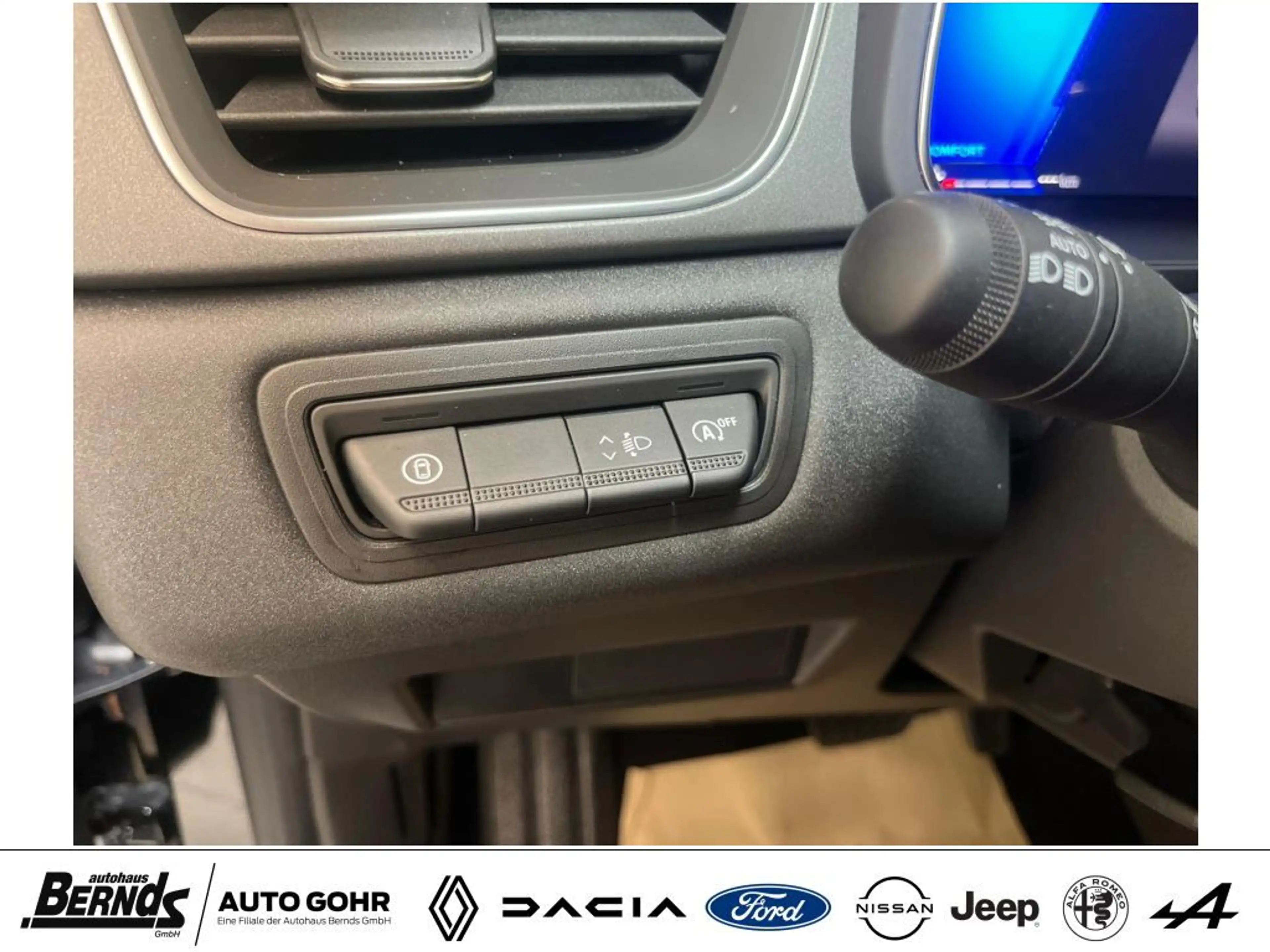 Renault Symbioz TCe Mild Hybrid 140 EDC TECHNO SHZ GJR LED Kamera — photo 12