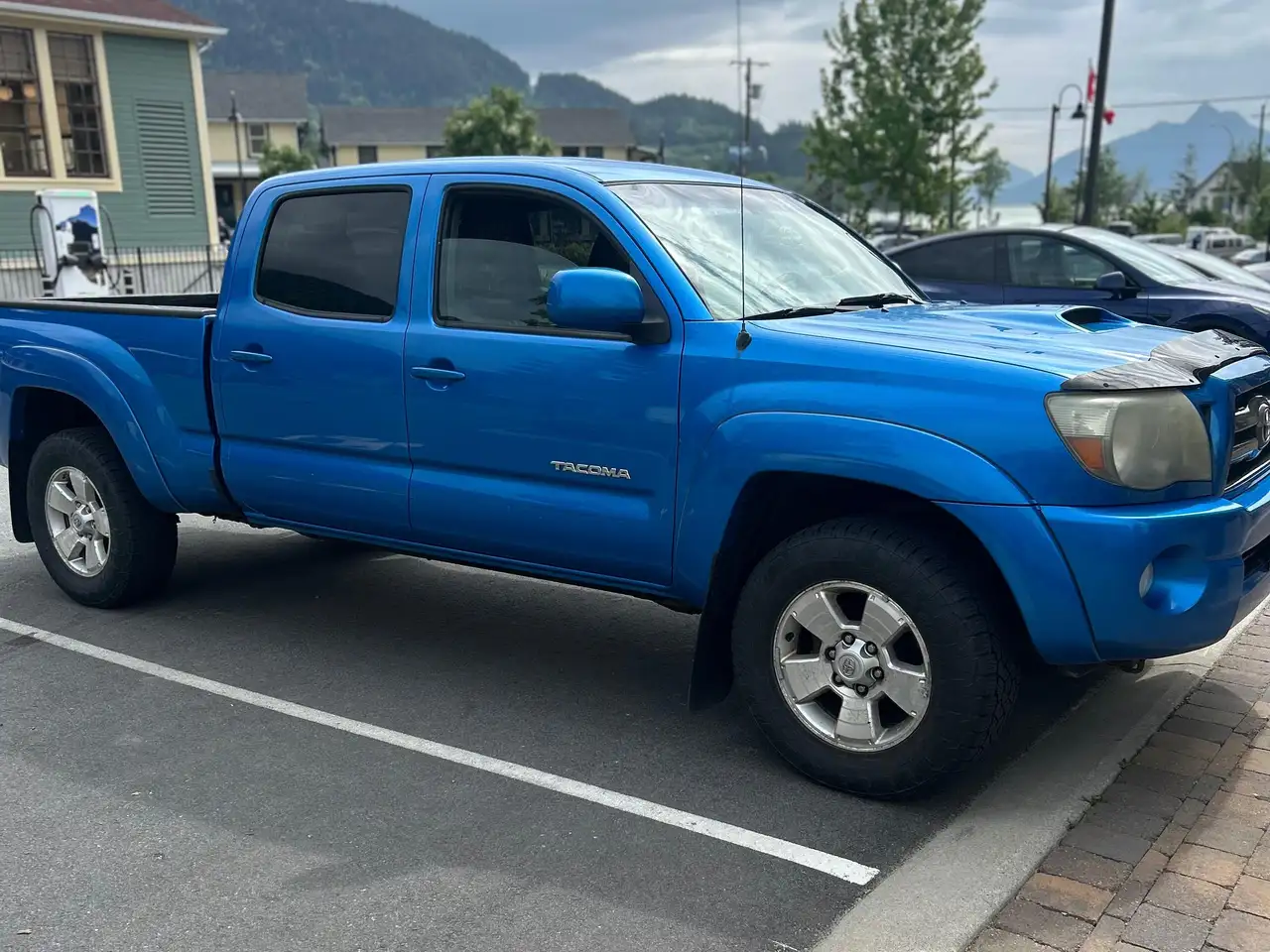 Toyota Tacoma снимка Toyota Tacoma
