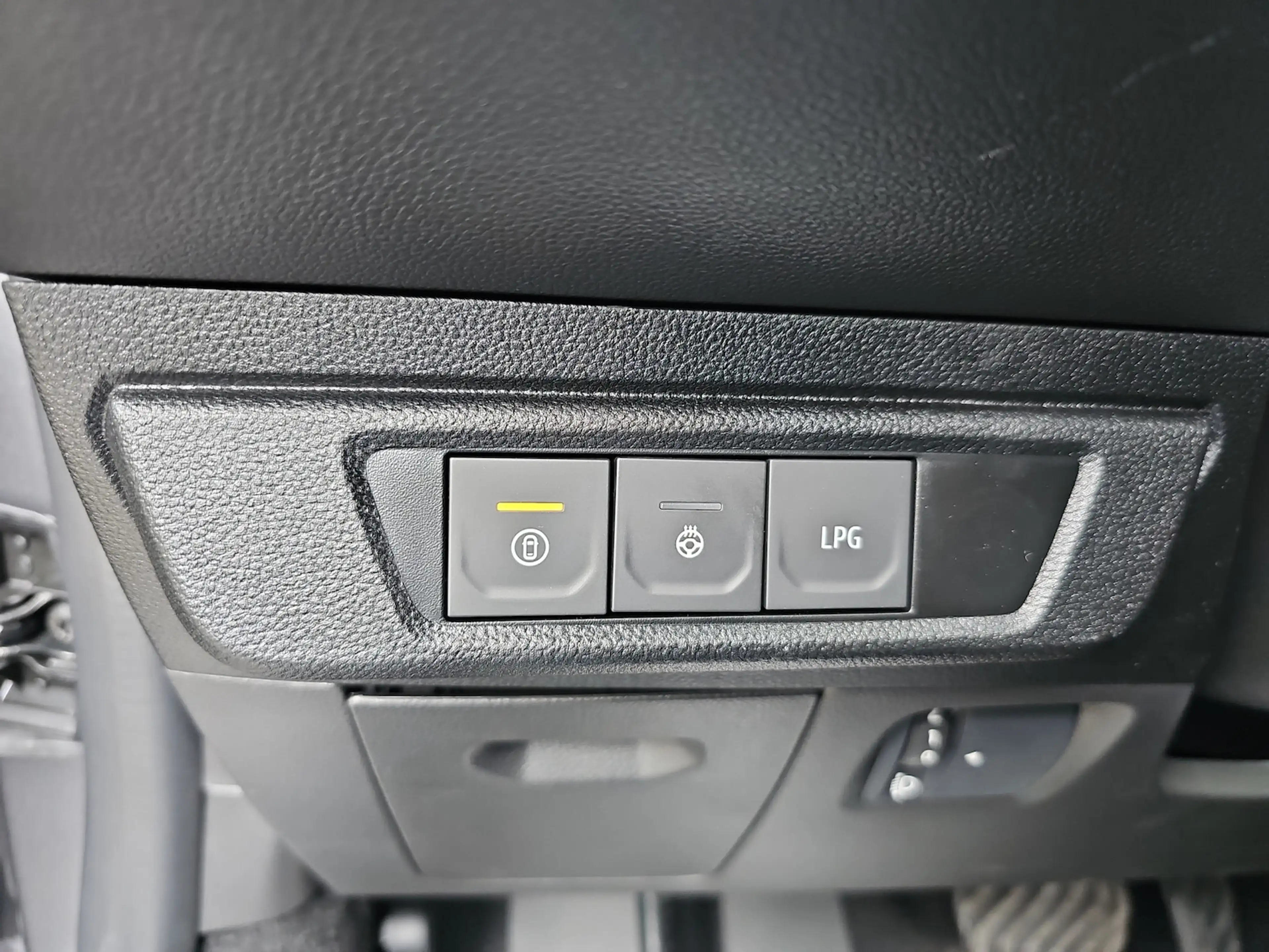 Dacia Sandero Stepway Extreme Eco-G 120 Sofort — photo 14