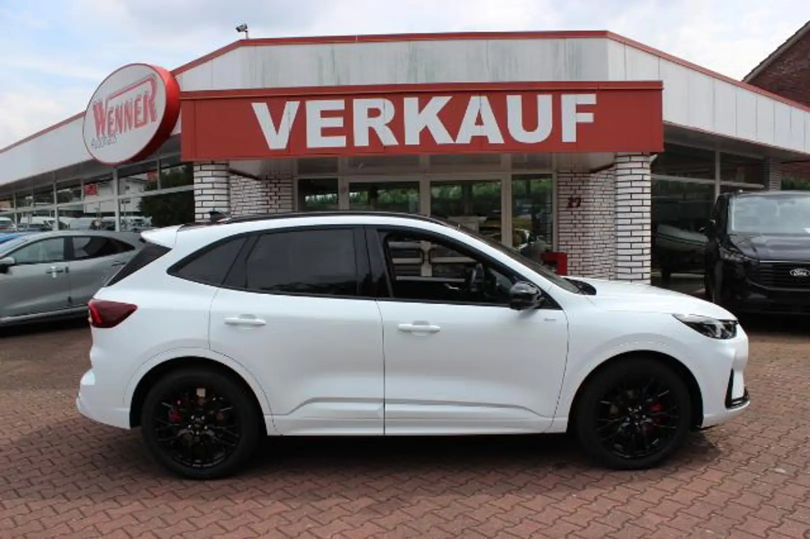 Ford Kuga ST Line X FHEV AHK-Panoramadach - Black Package/Ma Bianco - 1