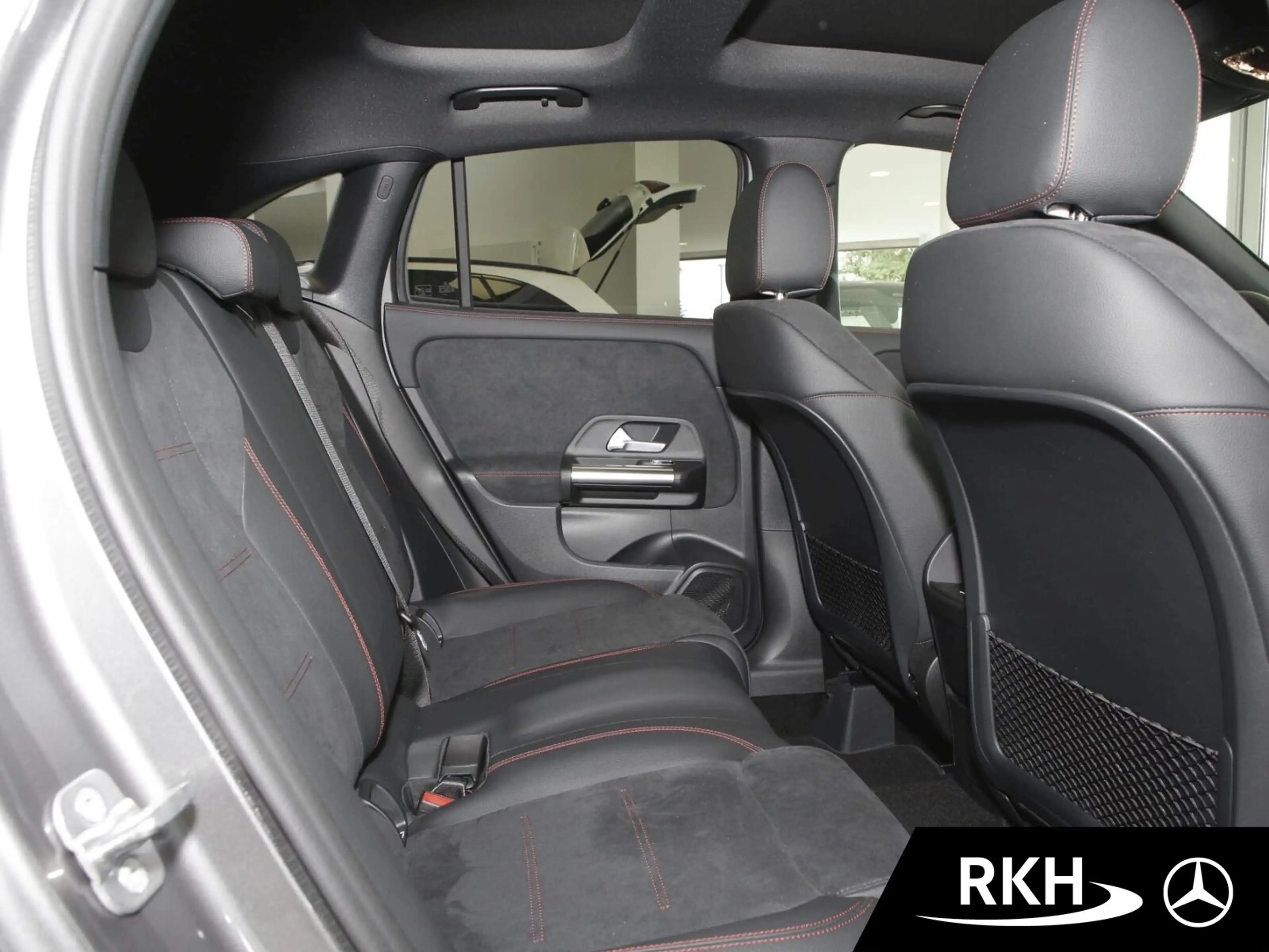 Mercedes-Benz GLA 200 GLA 200 AMG Night/Pano/Kamera/Totw./LED AMG Line — photo 9