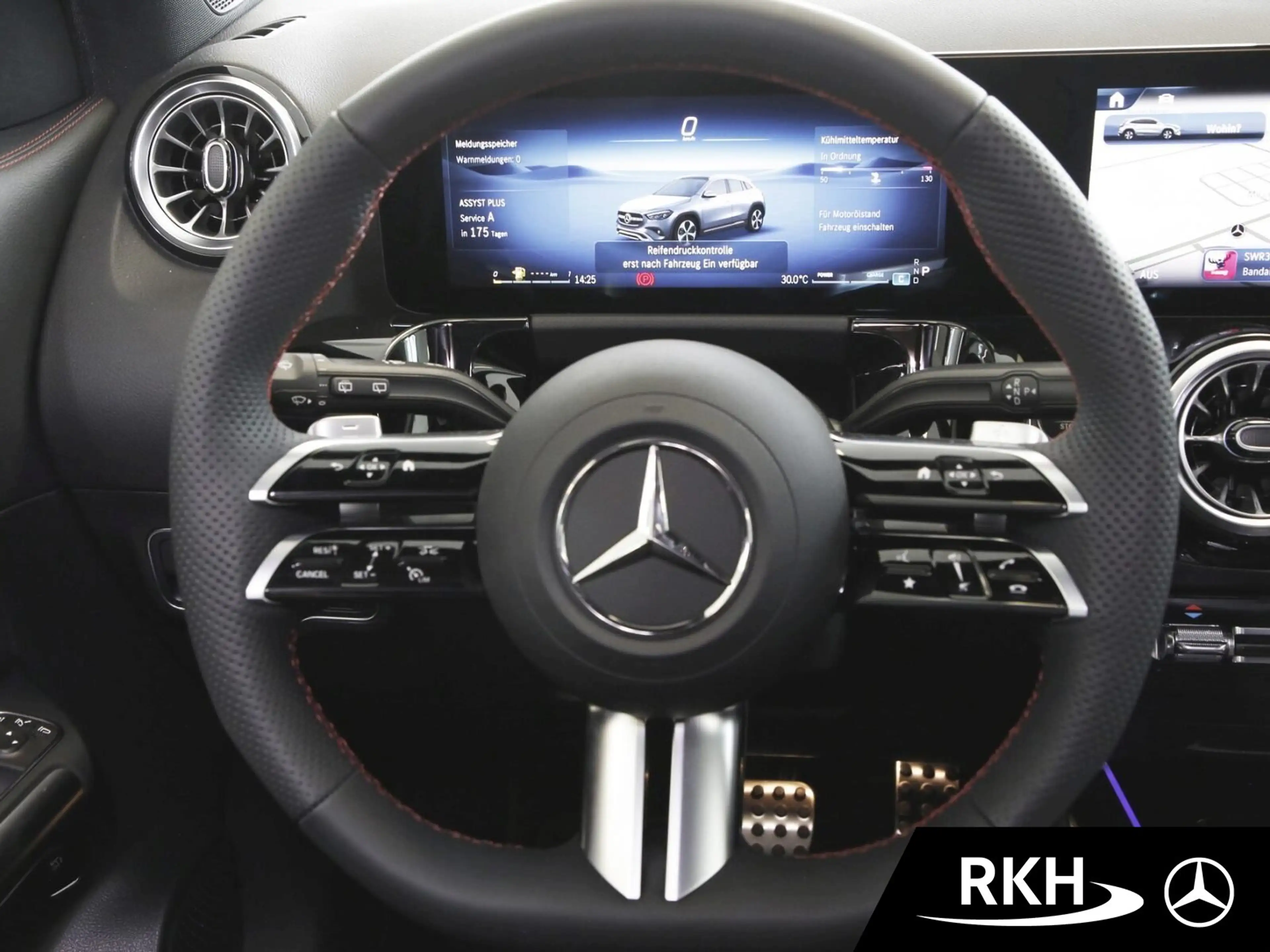 Mercedes-Benz GLA 200 GLA 200 AMG Night/Pano/Kamera/Totw./LED AMG Line — photo 13