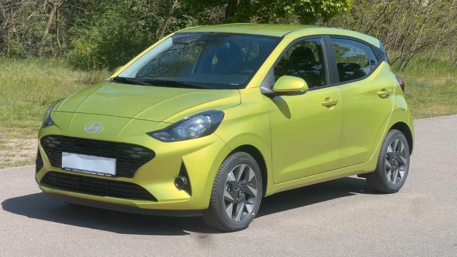 Hyundai i10 1.0 Trend *Klima*Navi*CarPlay*PDC*RFKamera* Giallo - 1