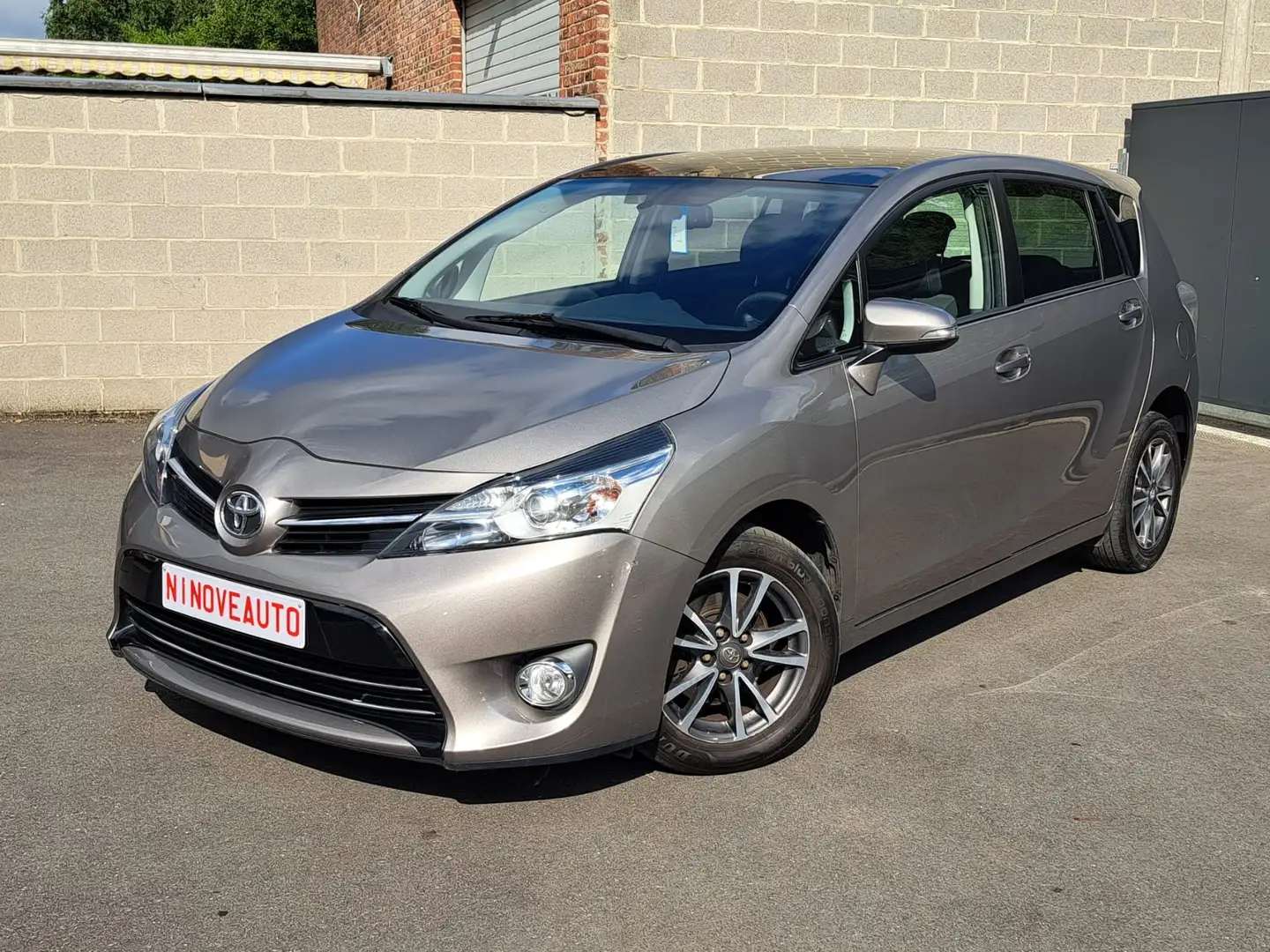 Toyota Verso Verso 1.6*7 PL PANORAMISCH DAK NAVI AIRCO CAMERA* Béžová - 2