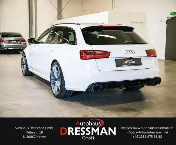 Audi RS6 view 7