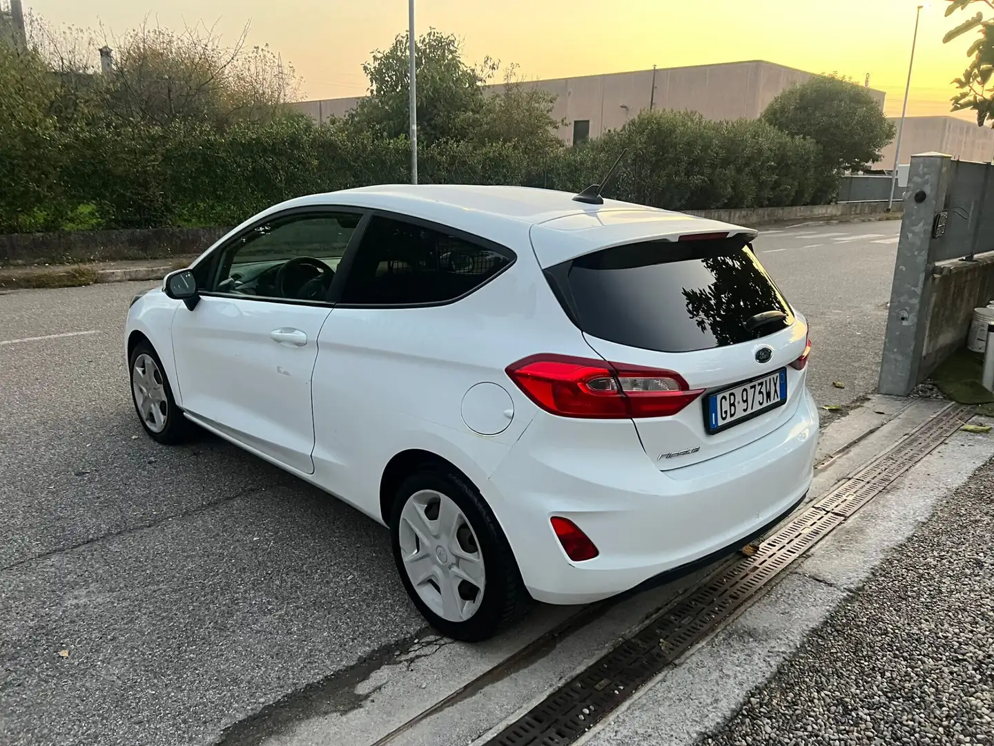 Ford Fiesta Fiesta 1.5 EcoBlue 3 porte ST-Line Fehér - 2