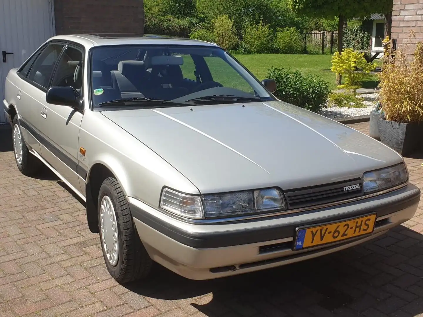 Mazda 626 2.0i GLX (1990) 5-deurs Youngtimer APK 10-2026! Bronz - 1