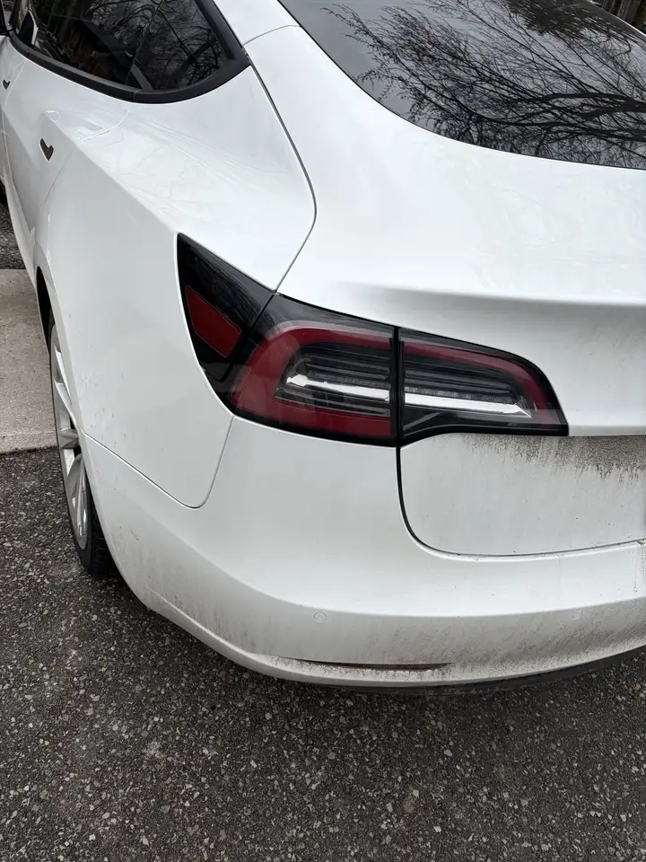 Tesla Model 3 снимка Tesla Model 3