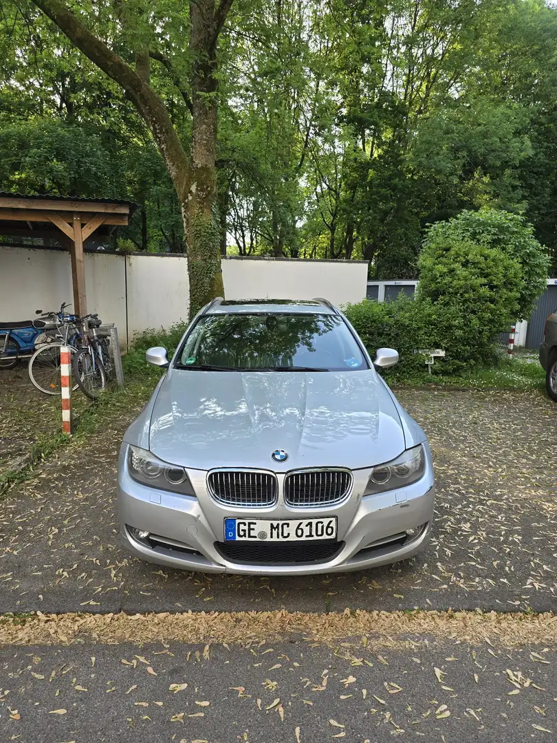 BMW 320 320d xDrive DPF Touring Aut. - 1