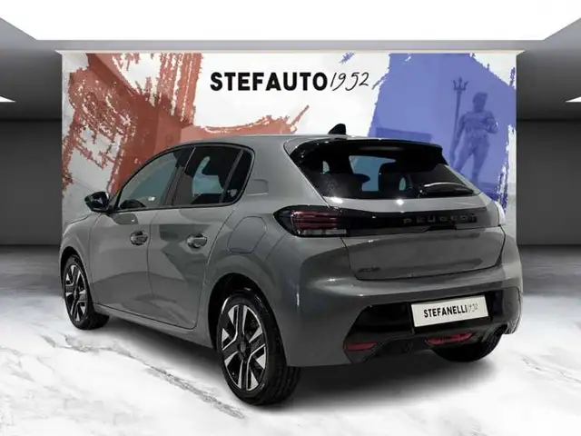 Peugeot 208 view 5
