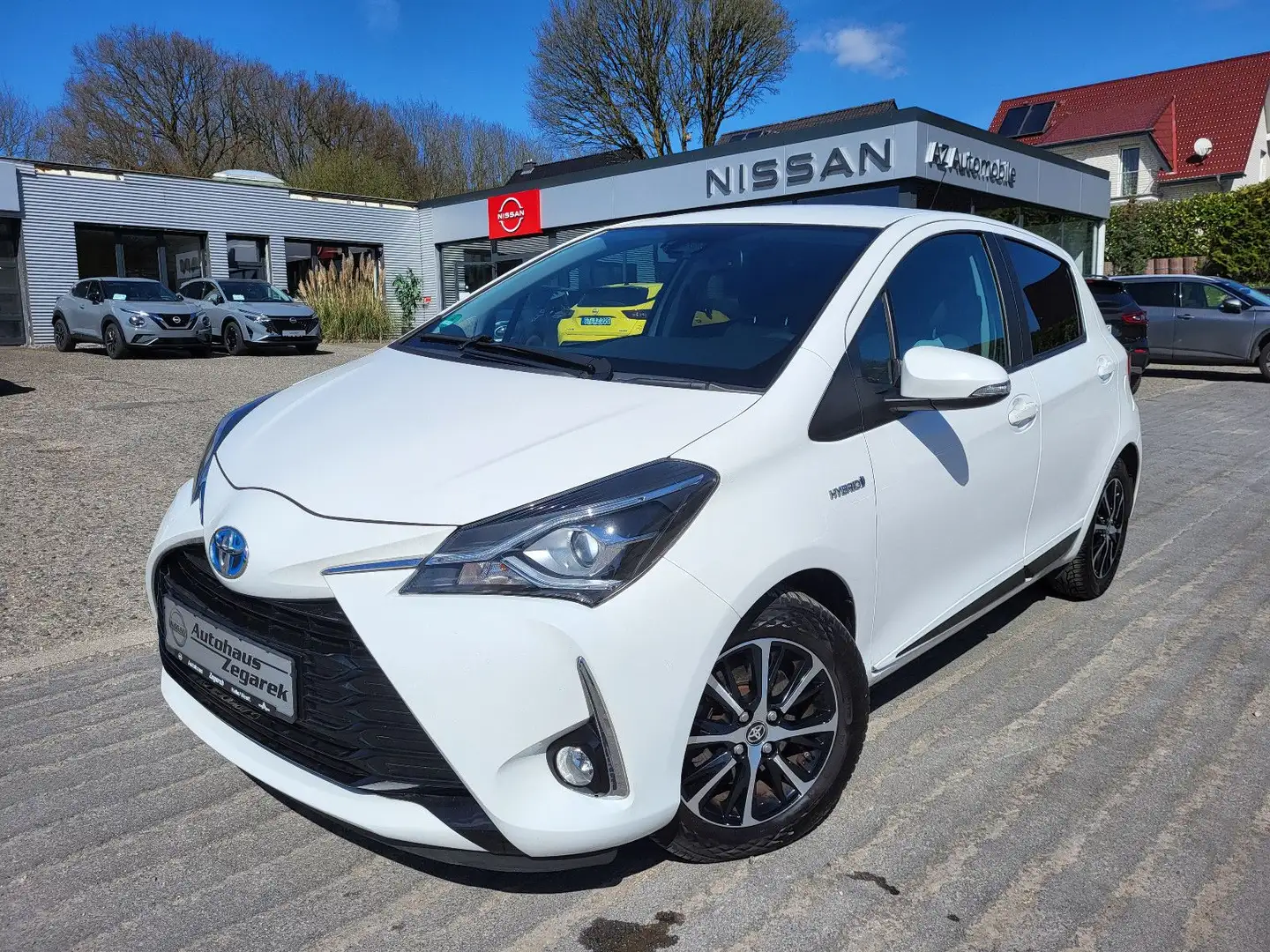 Toyota Yaris Hybrid Comfort Weiß - 1