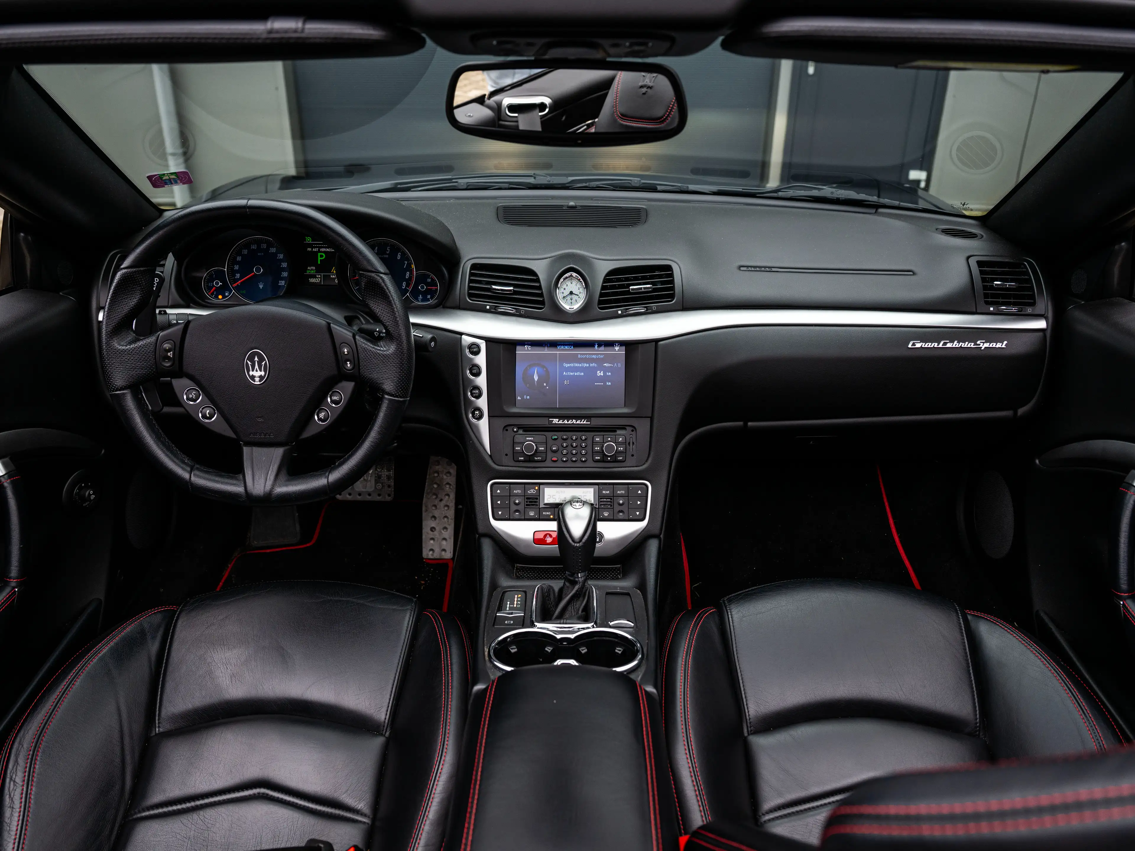 Maserati GranCabrio 4.7 S Sport — photo 6