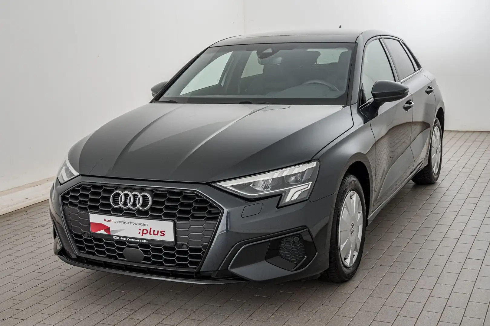 Audi A3 Advanced 35 TDI S tr. AHK PDC NAVI Grau - 2