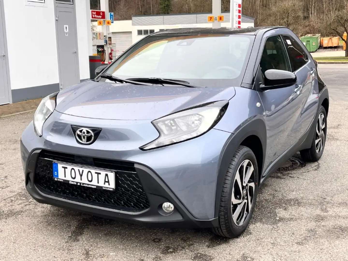 Toyota Aygo X Team D Apple Carplay Andoid Auto Grau - 2
