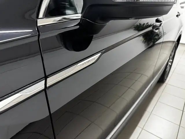 Volkswagen Tiguan view 9