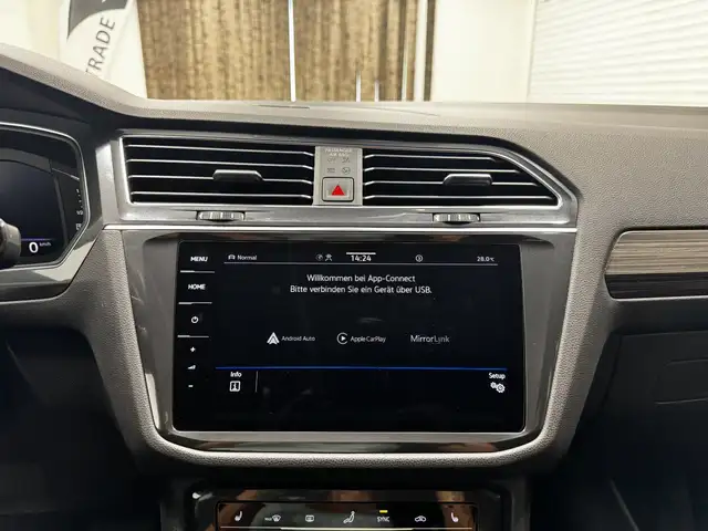 Volkswagen Tiguan view 28