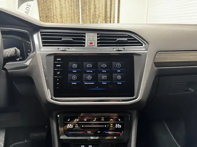 Volkswagen Tiguan view 17