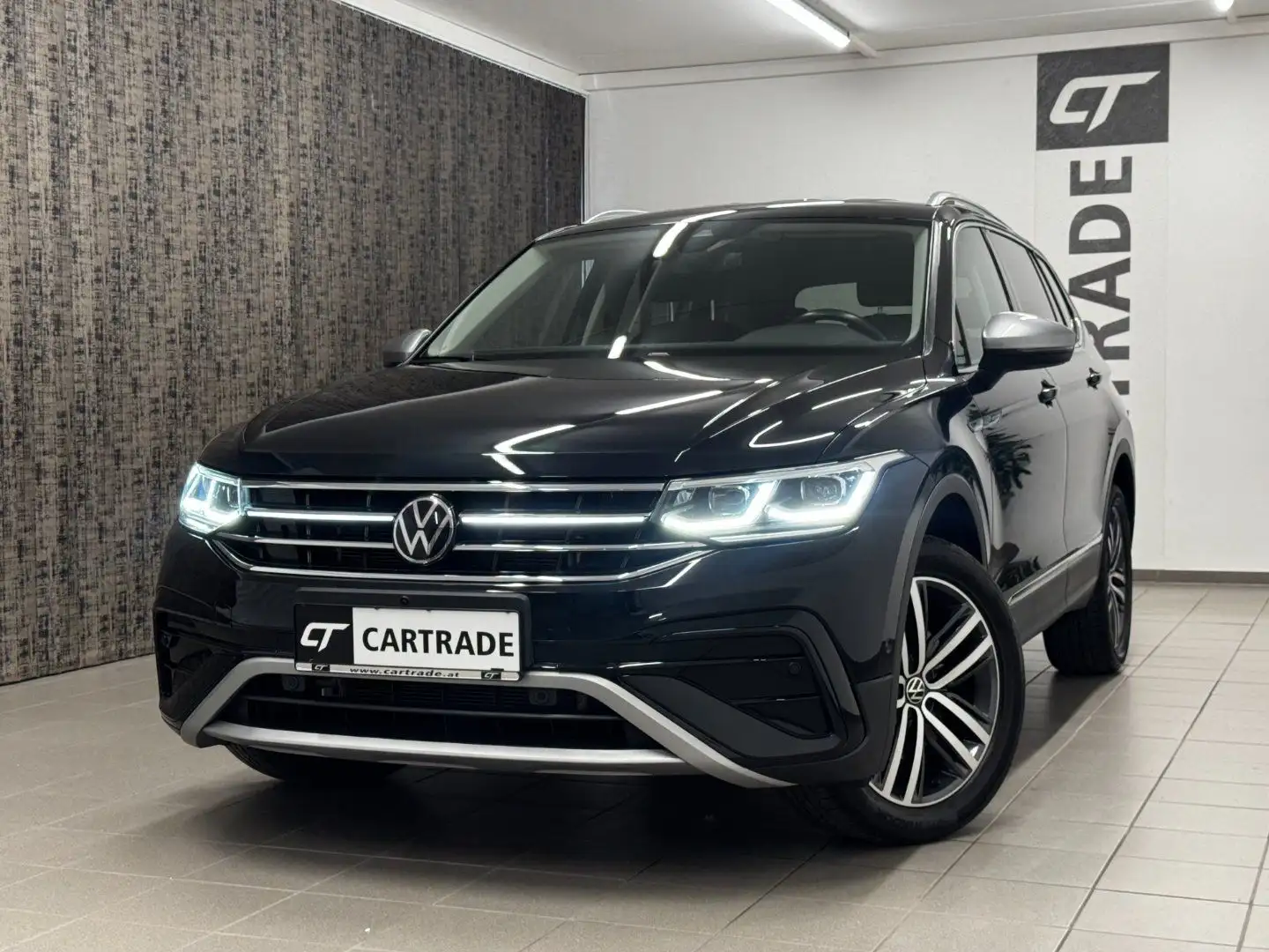 Volkswagen Tiguan Allspace 4Motion Schwarz - 2