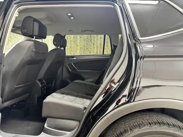 Volkswagen Tiguan view 12