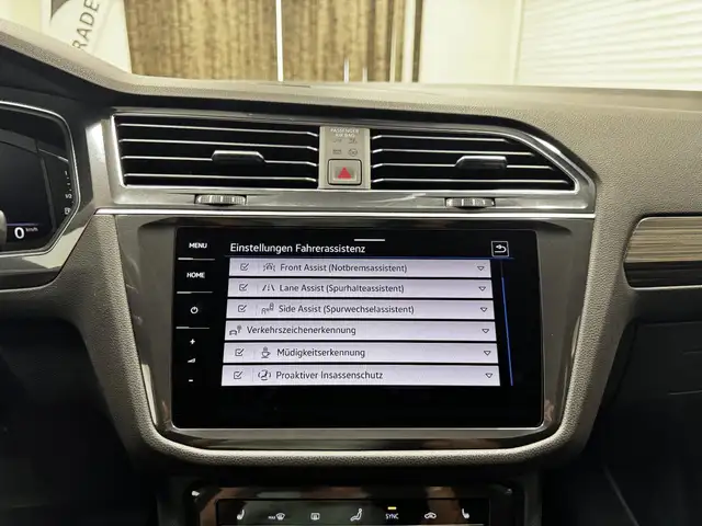 Volkswagen Tiguan view 24