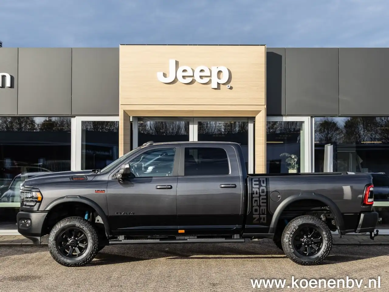 Dodge RAM 2022 — фото 11