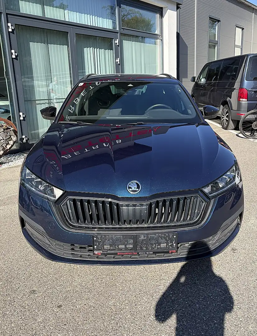 Skoda Octavia Combi 2,0 TDI Ambition Blau - 2