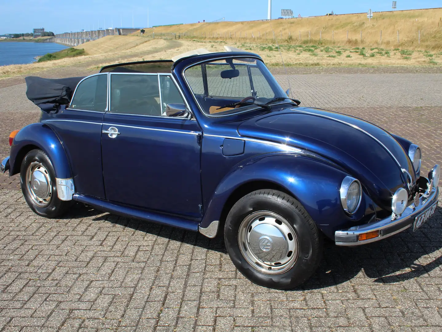 Volkswagen Kever 1303 LS Azul - 2