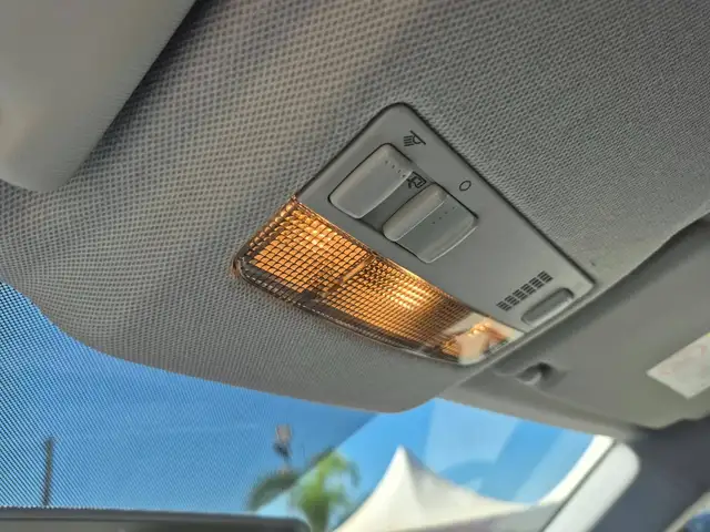 Seat Arona view 8