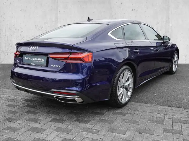 Audi A5 view 4