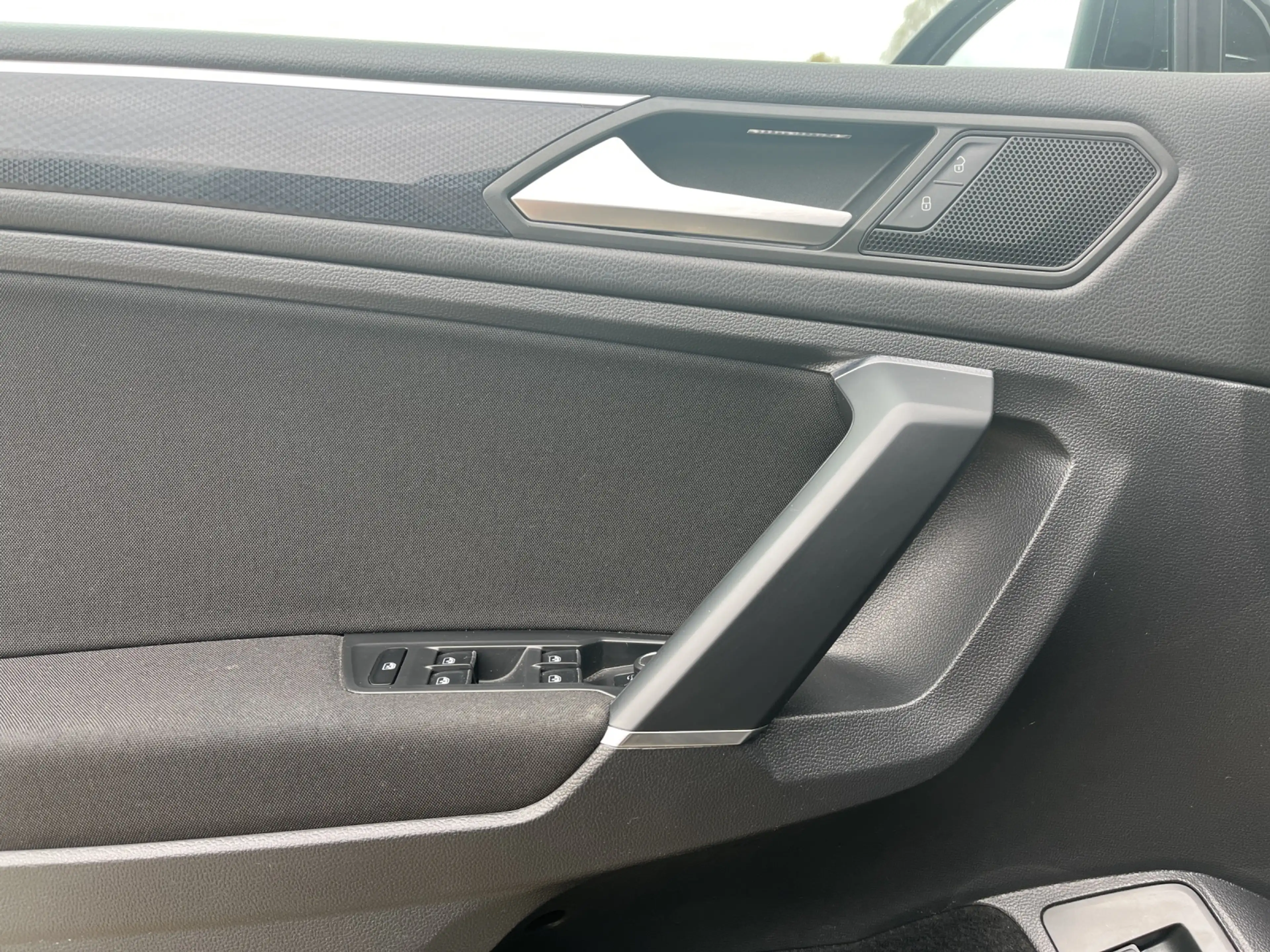 Volkswagen Tiguan Allspace 2.0 TDI DSG 4Motion United — photo 6