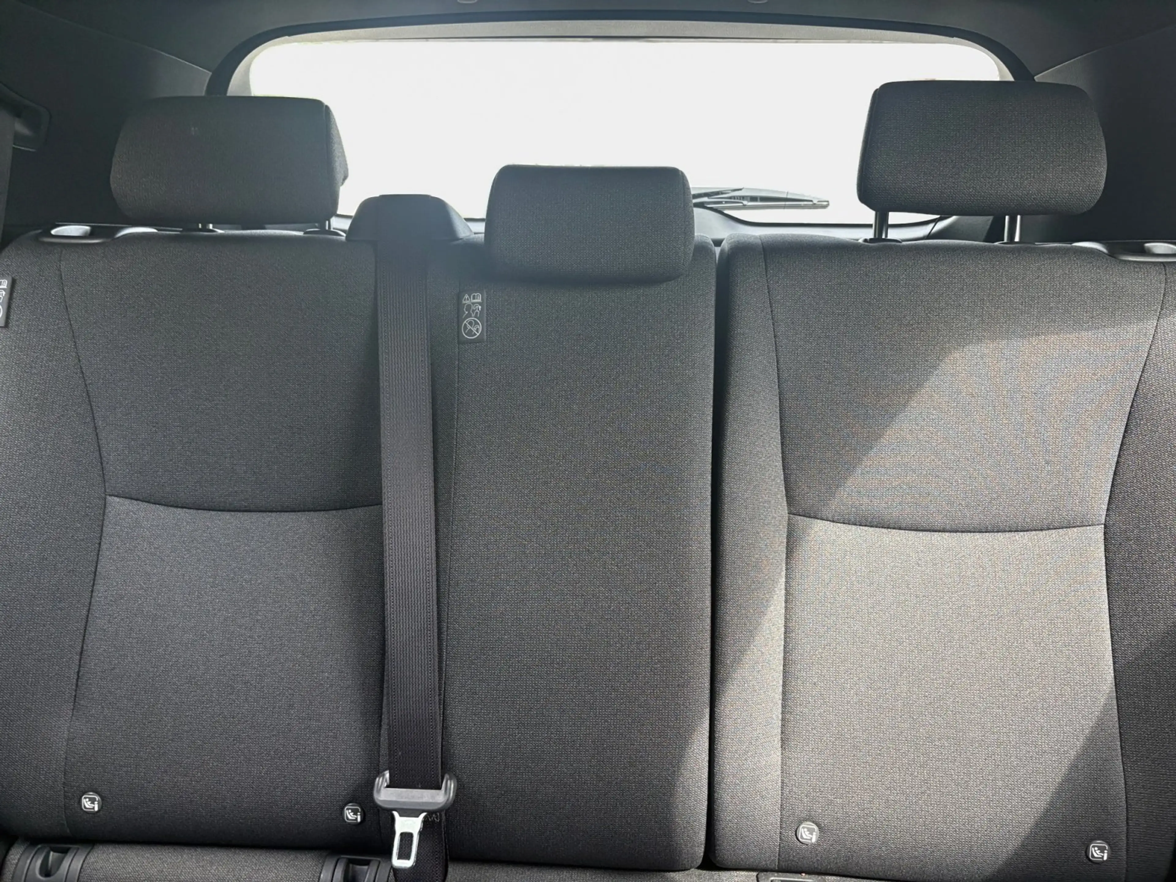 Lexus LBX 1.5 FWD AUT+Kamera+ACC+Navi+Akustikglas+LED — photo 10