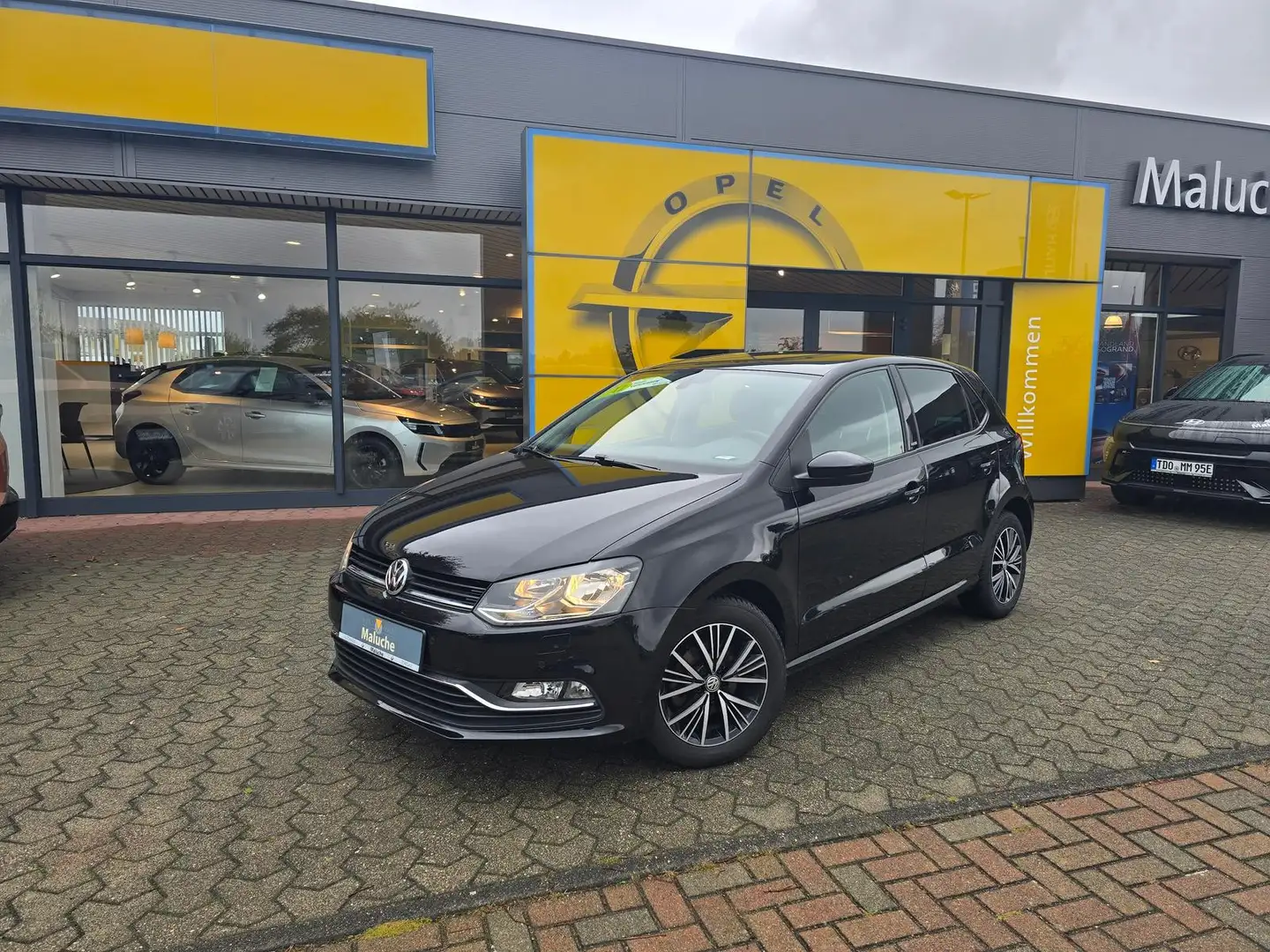 Volkswagen Polo 1.0 Schwarz - 1
