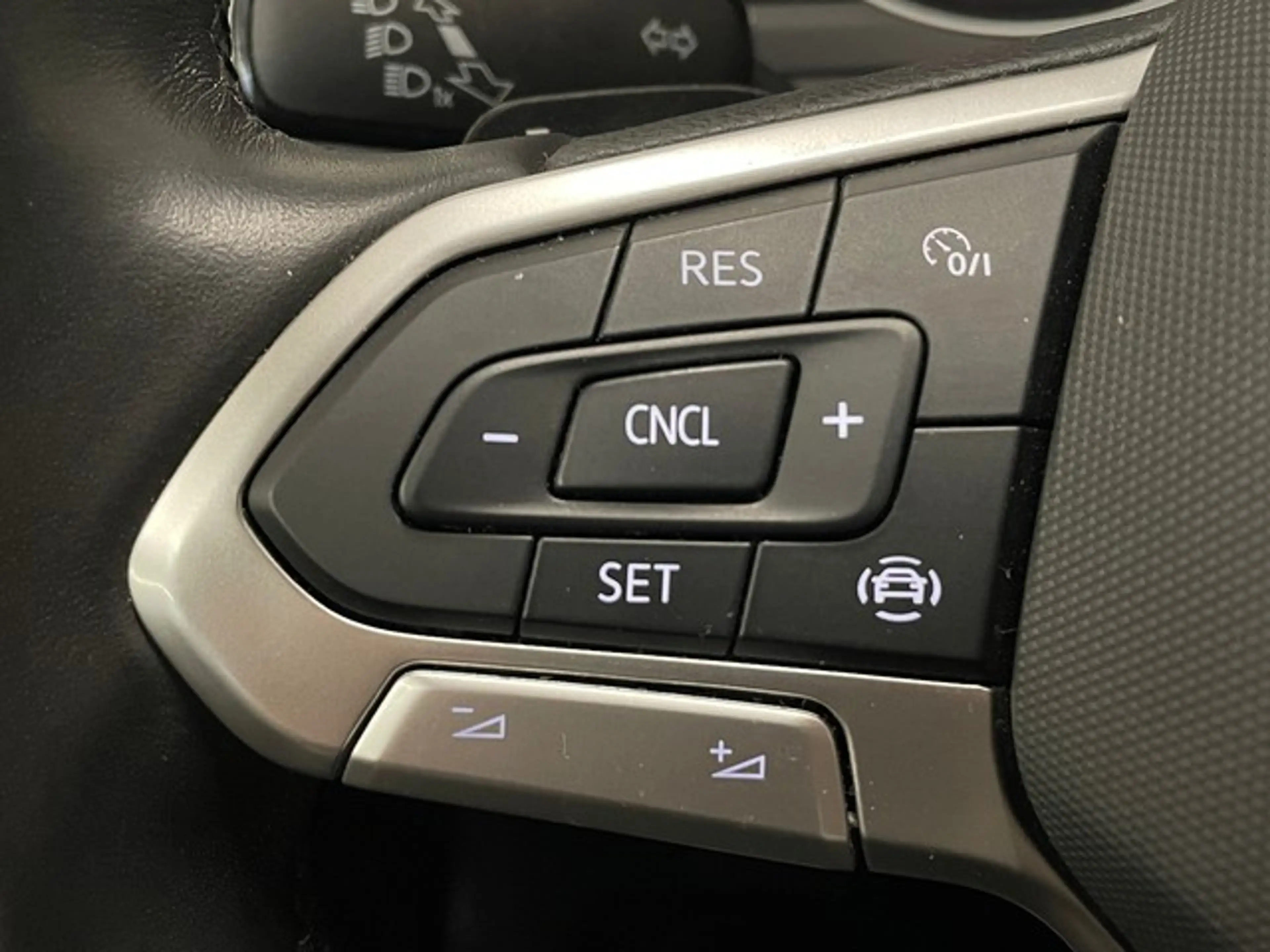 Volkswagen Passat Variant 2.0 TDI Conceptline NAVI+LANE+APP+KAMERA — photo 12