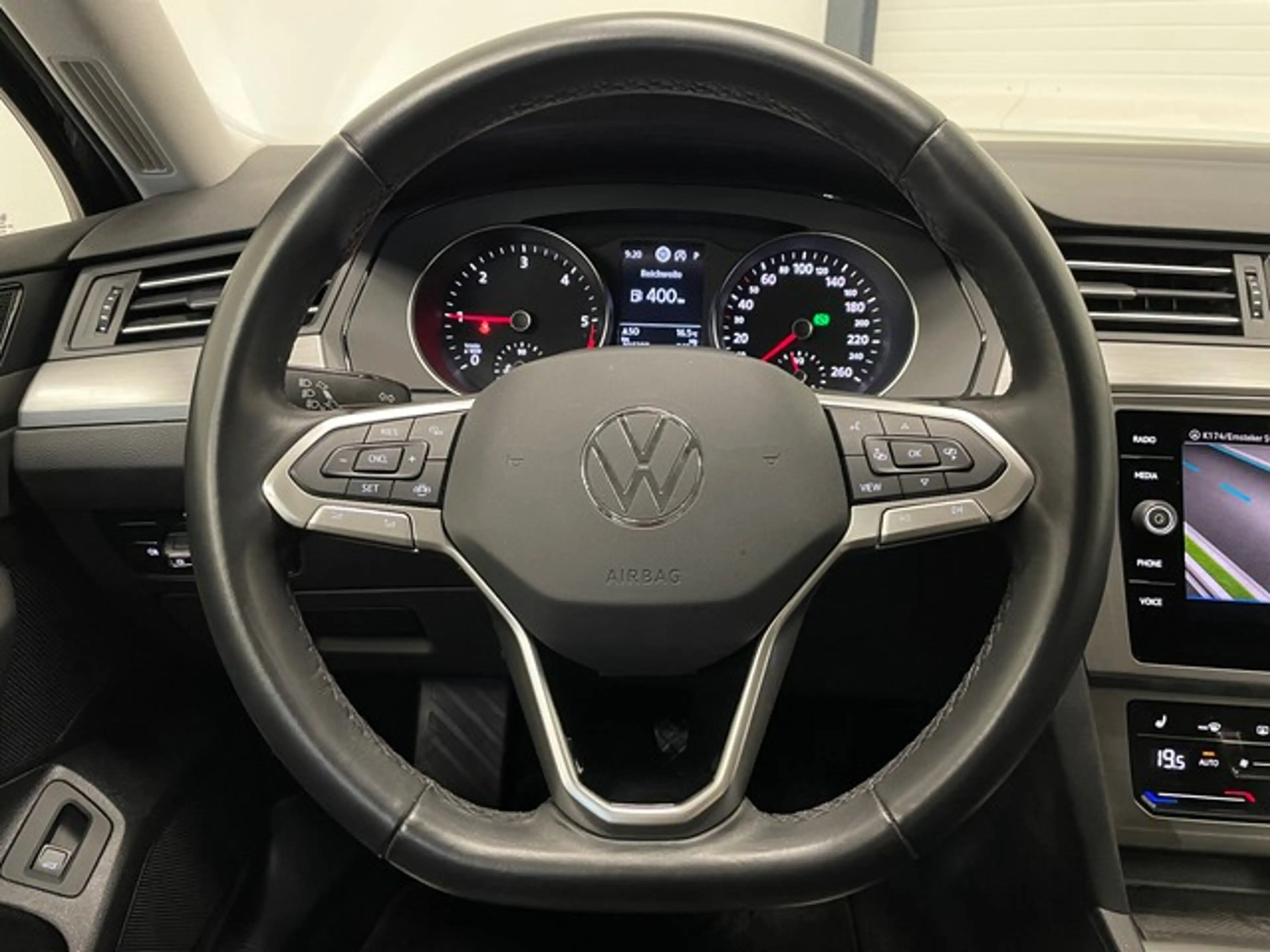 Volkswagen Passat Variant 2.0 TDI Conceptline NAVI+LANE+APP+KAMERA — photo 11