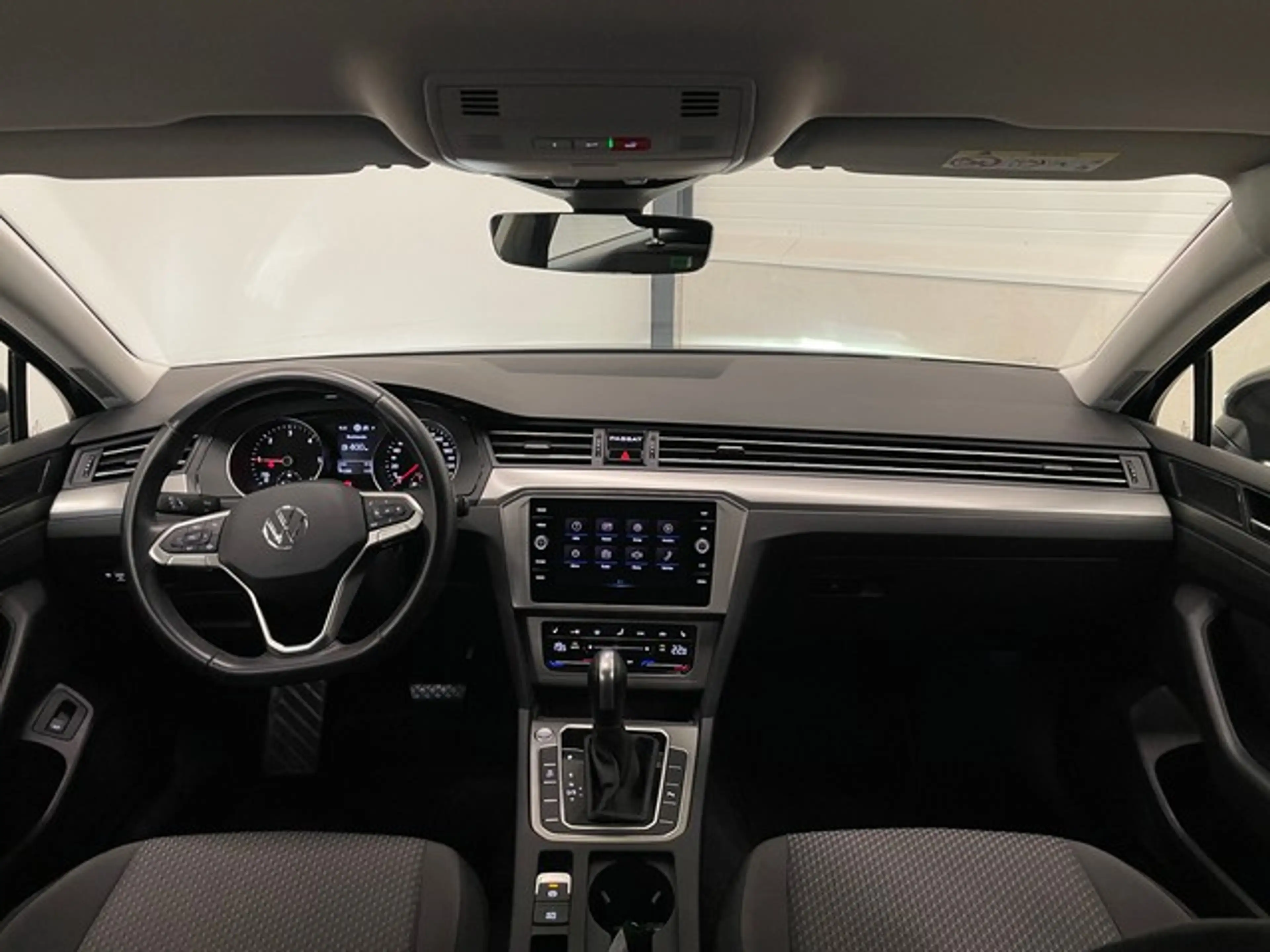 Volkswagen Passat Variant 2.0 TDI Conceptline NAVI+LANE+APP+KAMERA — photo 10