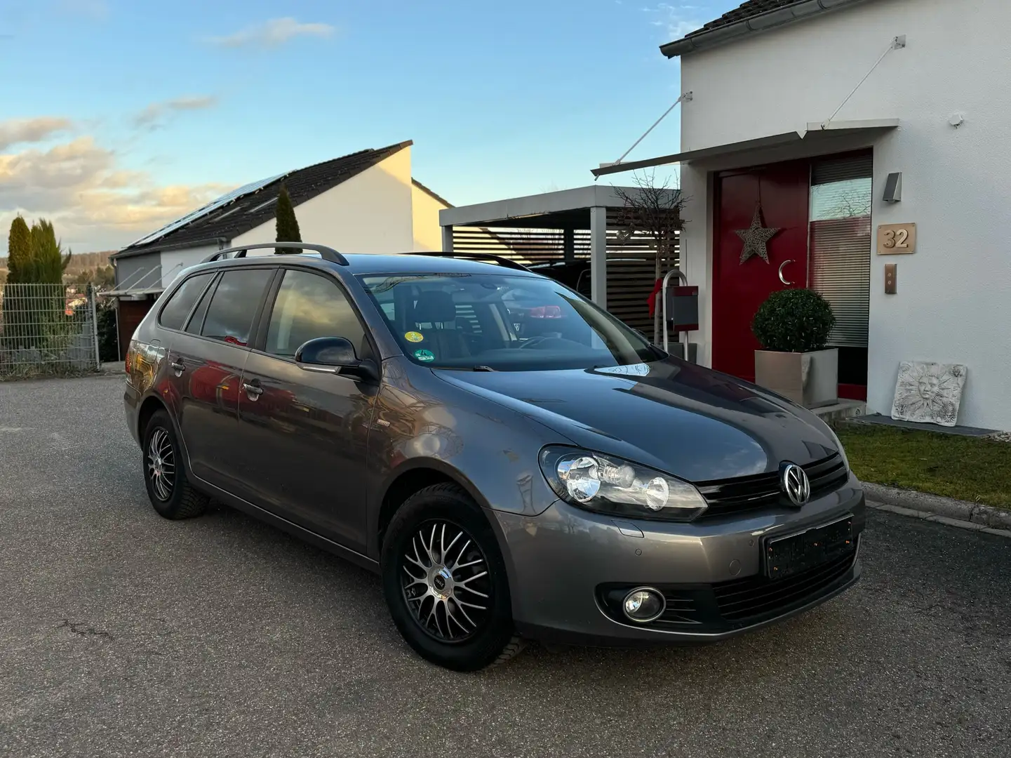 Volkswagen Golf Variant 1.6 TDI MATCH, EURO5, TÜV NEU! Top Zustand! Gris - 1