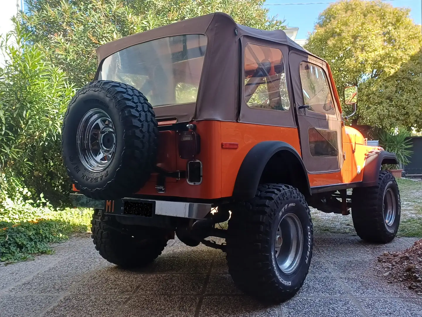 Jeep CJ-7 5.0 V8 AMC 304 Arancione - 2