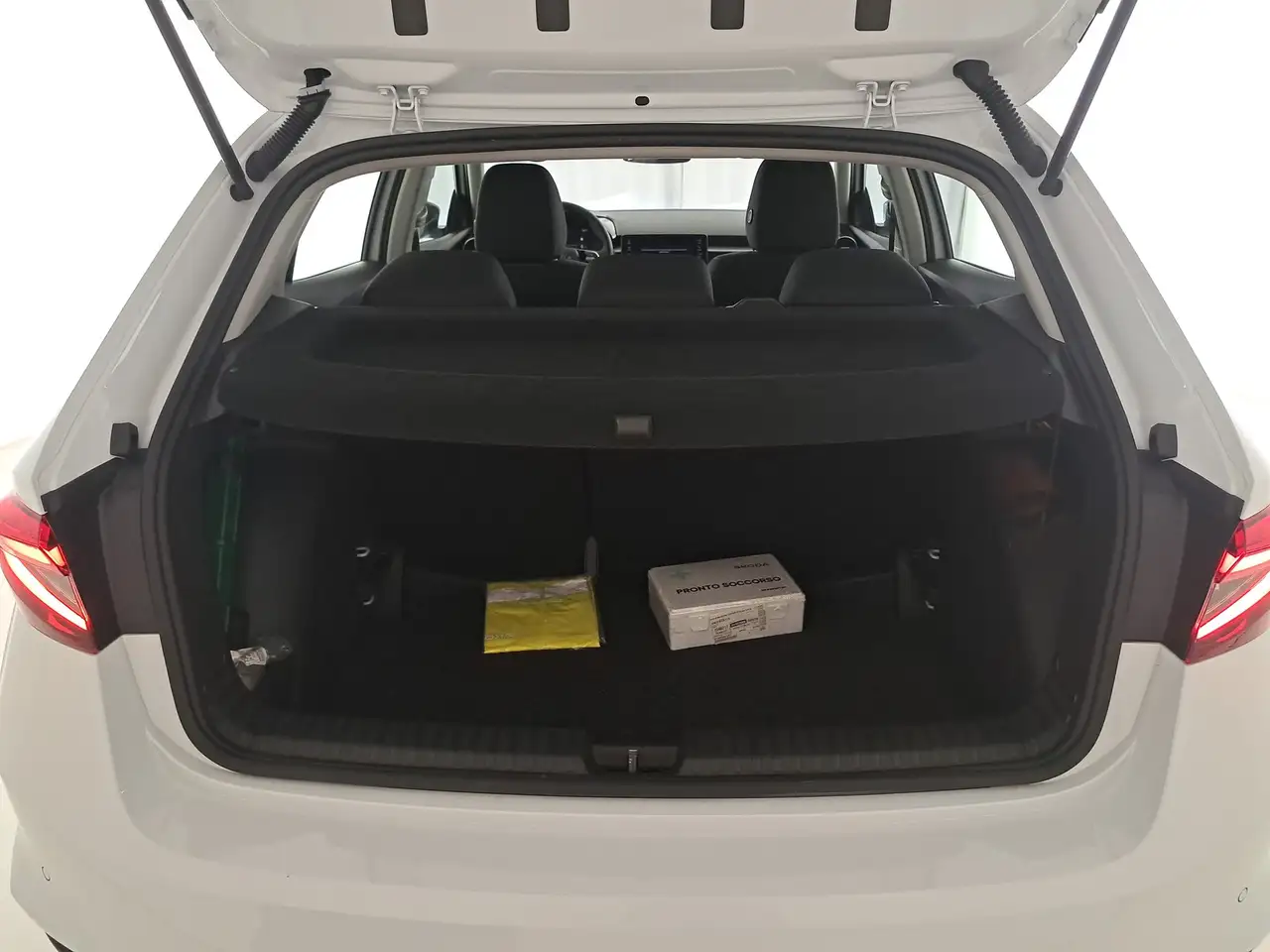 Skoda Fabia 1.0 tsi young edition 95cv, миниатюра 11