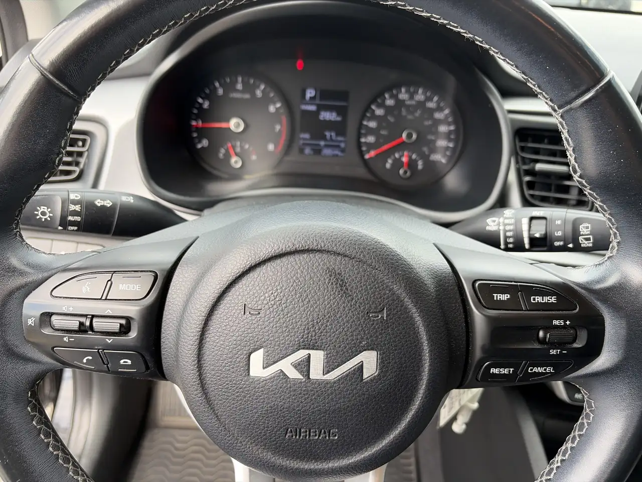 Kia Rio снимка Kia Rio