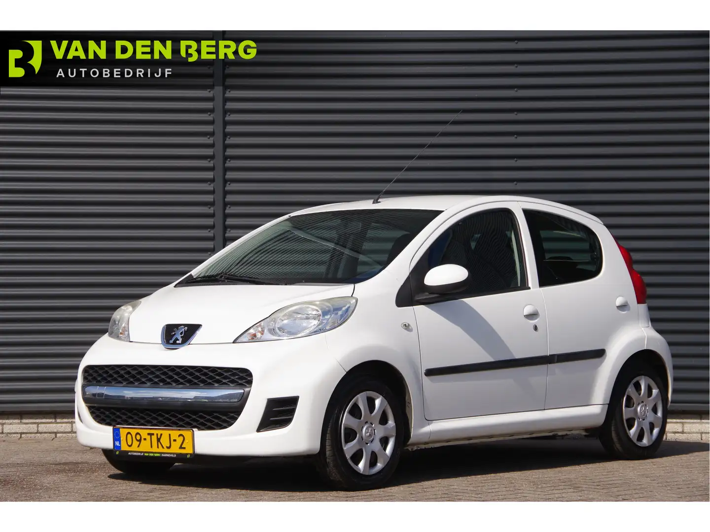Peugeot 107 1.0-12V XS AIRCO, NL AUTO, NAP, 5DEURS, ELEKTRISCH Bílá - 1