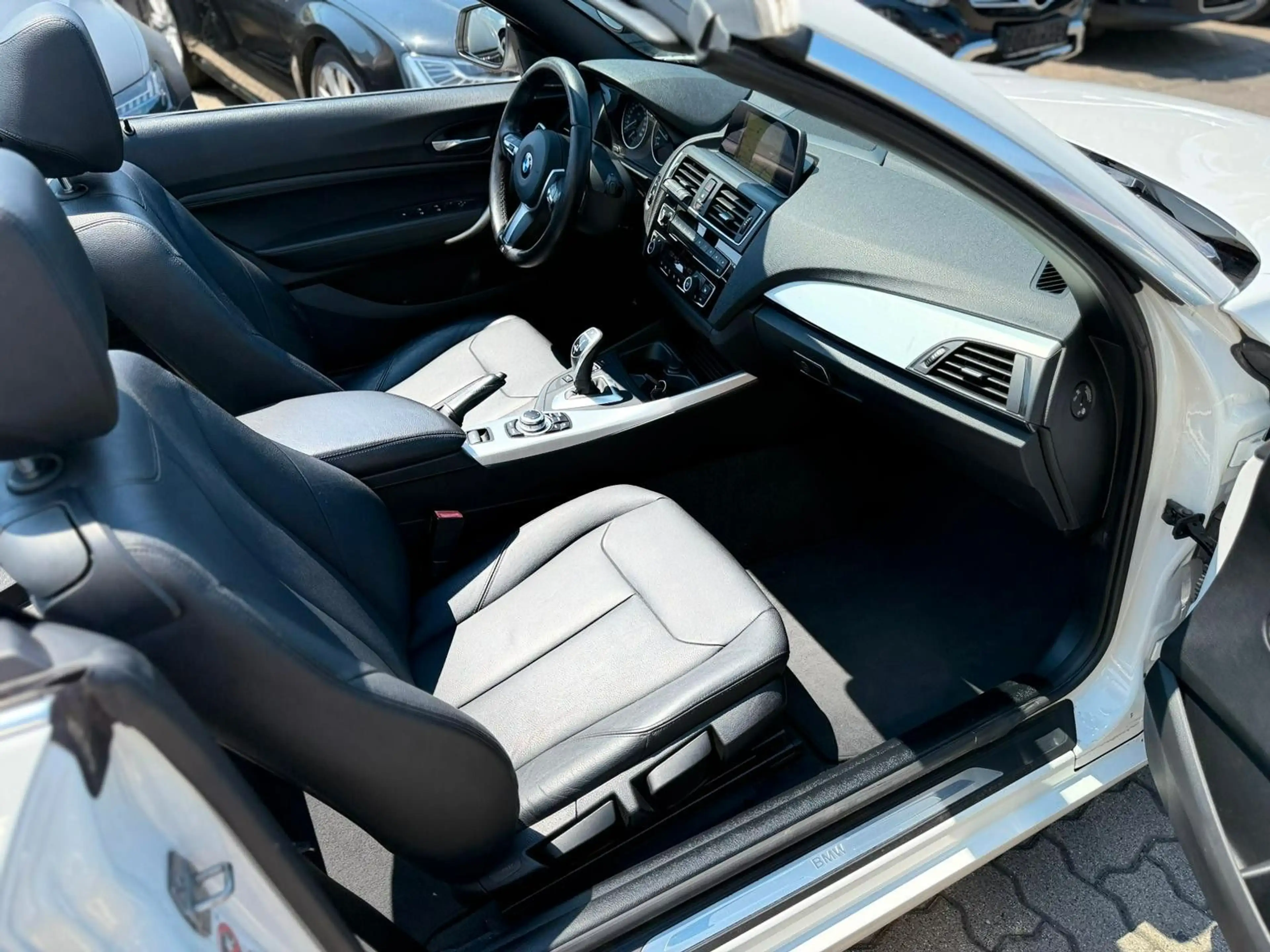BMW 225 Cabrio 225 d LuxuryLine*Bi-XENON*NAVI*LEDER — photo 14