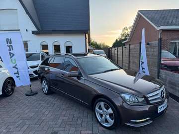 BREAK-ESSENCE-AVANTGARDE-FULL OPTION!!-TOIT PANO-CUIR NOIR-COMAND NAVI-XÉNON-CARNET MERCEDES-1 AN DE GARANTIE-ÉTAT NEUF!