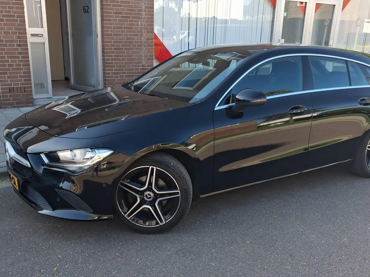 Mercedes-Benz CLA 180