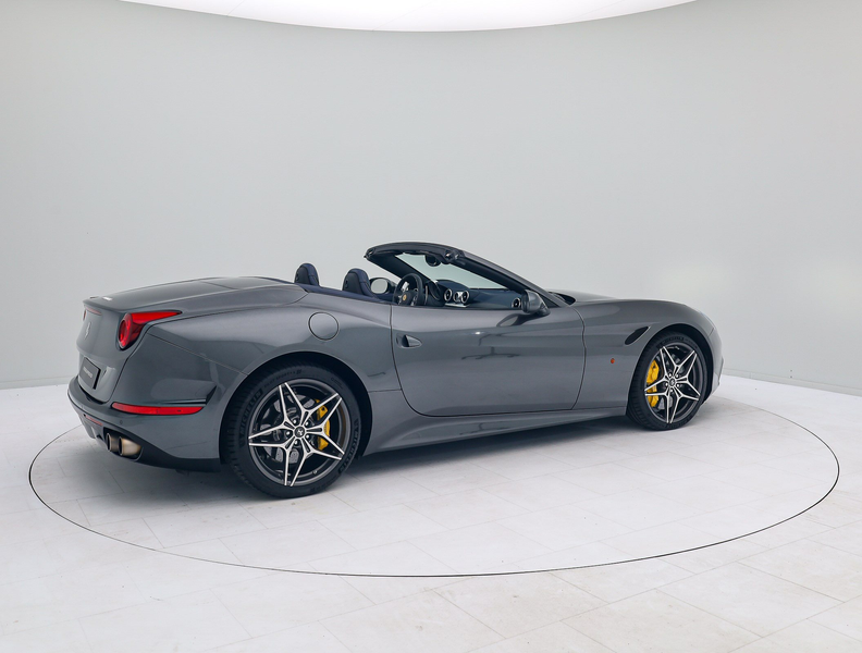 Ferrari California T - FERRARI HAMBURG — photo 8