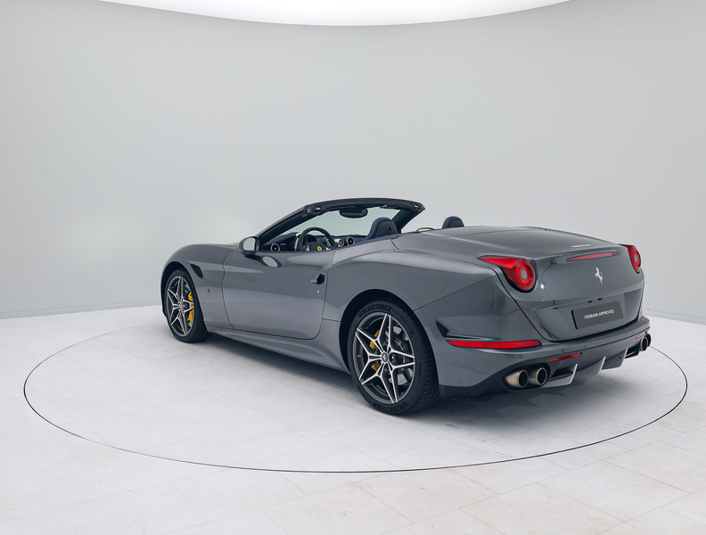 Ferrari California T - FERRARI HAMBURG — photo 11