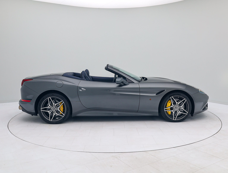 Ferrari California T - FERRARI HAMBURG — photo 7