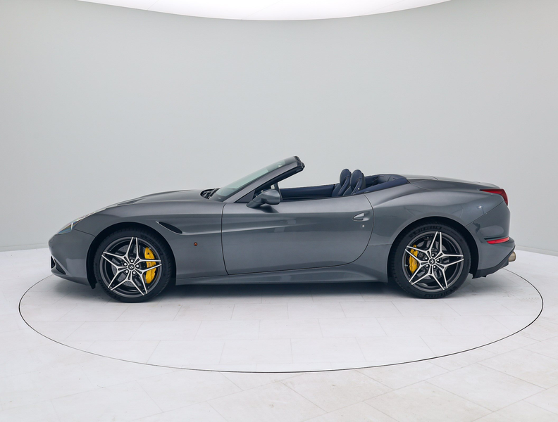 Ferrari California T - FERRARI HAMBURG — photo 13
