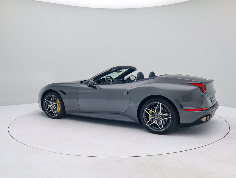 Ferrari California T - FERRARI HAMBURG — photo 12